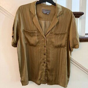 Anthropology short sleeve Olive, silky button up shirt with collar